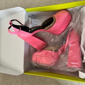 Gianni Bini hot pink heels